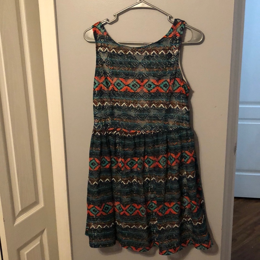 sleeveless dress